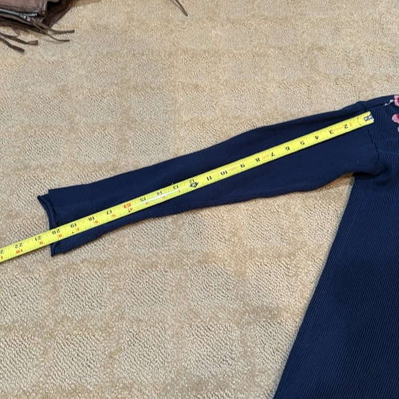 Beautiful Embroidered Johnny Was Sweatshirt - Picture 8 of 9